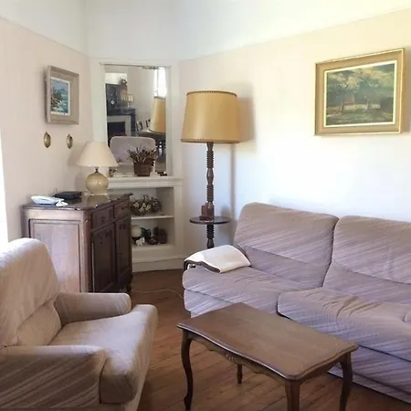 Vakantiehuis House Maison Du Golf : Vacances Avec Jardin Au Coeur Du Quartier Saint-charles