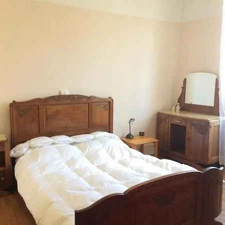 House Maison Du Golf : Vacances Avec Jardin Au Coeur Du Quartier Saint-charles Vakantiehuis