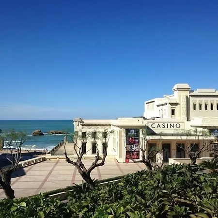 House Maison Du Golf : Vacances Avec Jardin Au Coeur Du Quartier Saint-charles Biarritz